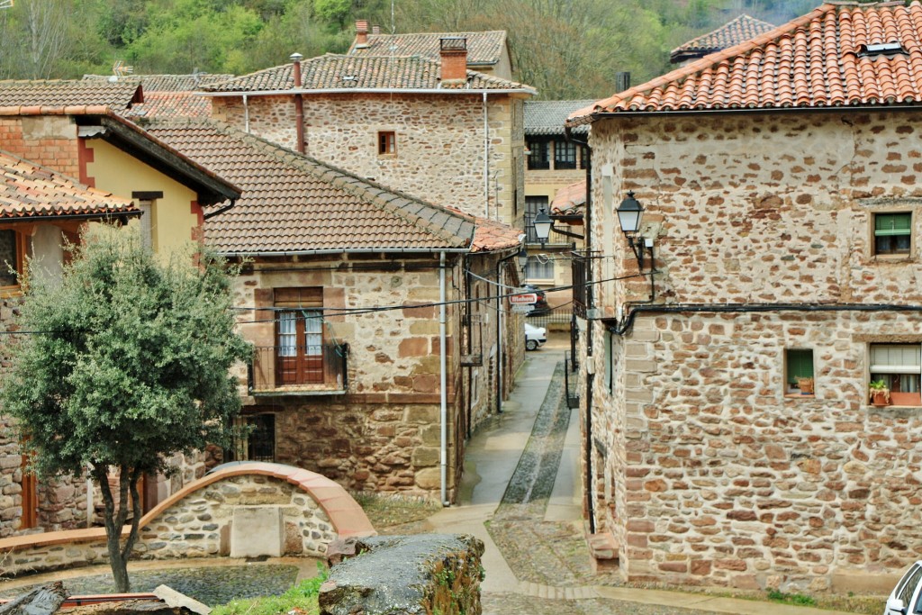 Foto: Vista del pueblo - Viniegra de Abajo (La Rioja), España