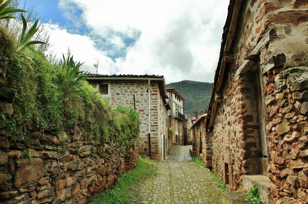 Foto: Vista del pueblo - Viniegra de Abajo (La Rioja), España