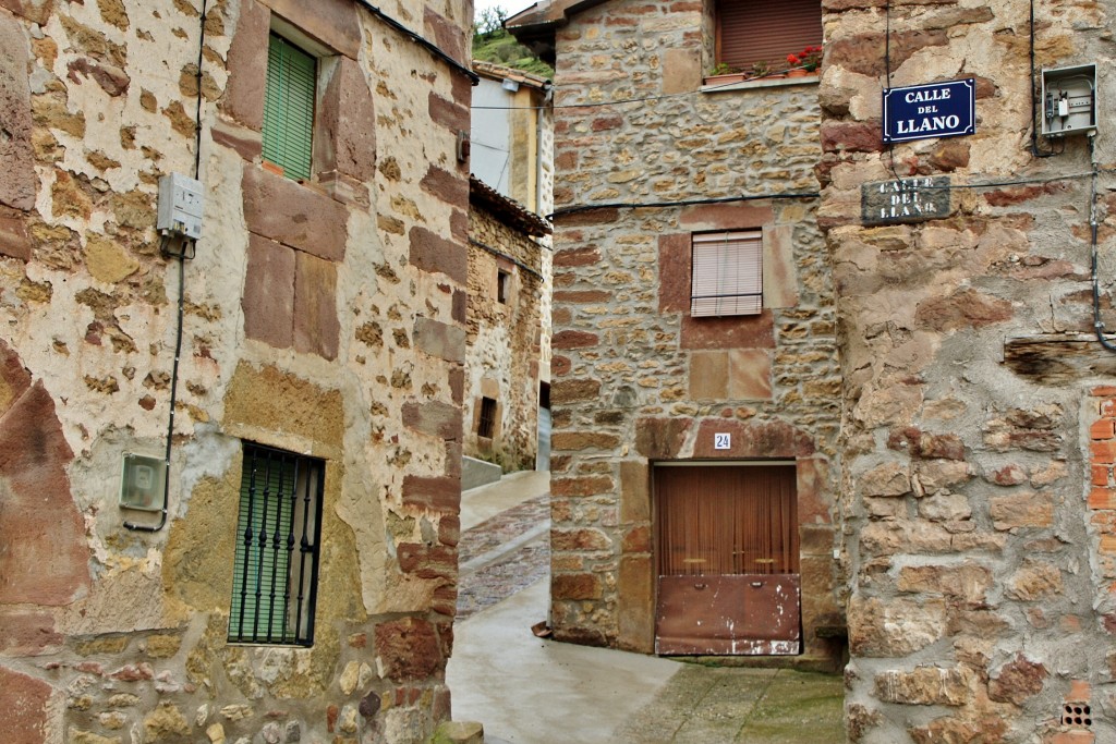 Foto: Vista del pueblo - Ventrosa (La Rioja), España