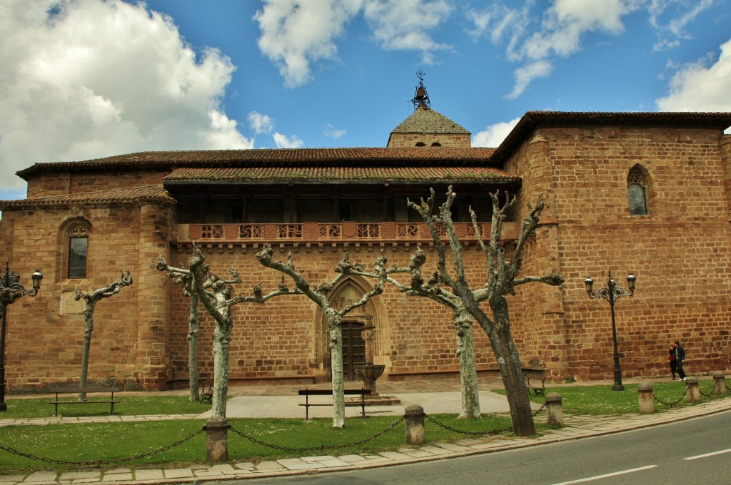 Foto: Iglesia - Ezcaray (La Rioja), España