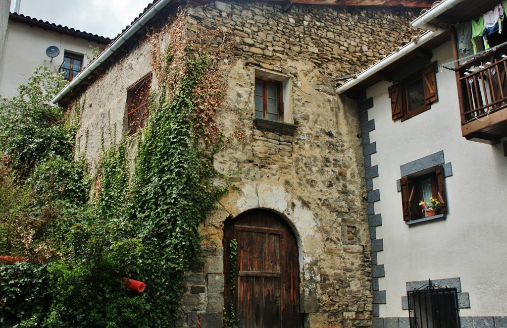 Foto: Centro histórico - Burgui (Navarra), España