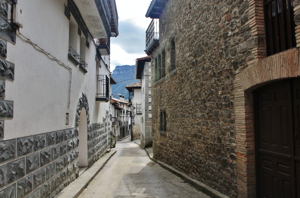 Foto: Centro histórico - Burgui (Navarra), España