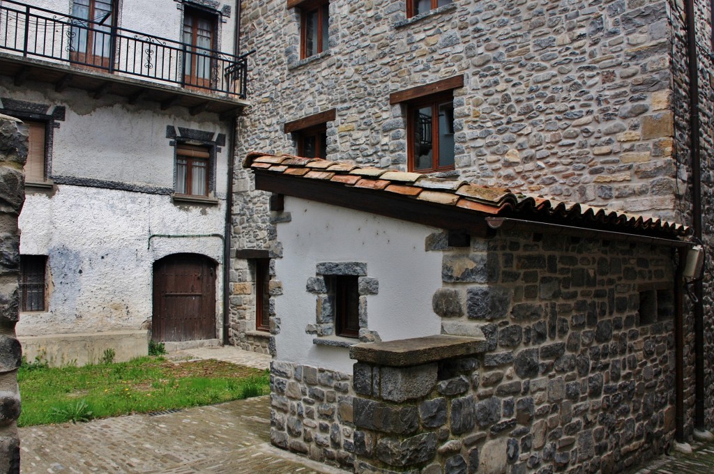 Foto: Centro histórico - Burgui (Navarra), España