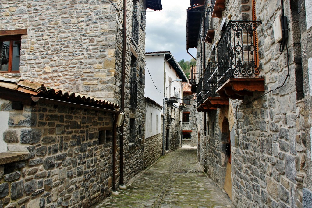 Foto: Centro histórico - Burgui (Navarra), España