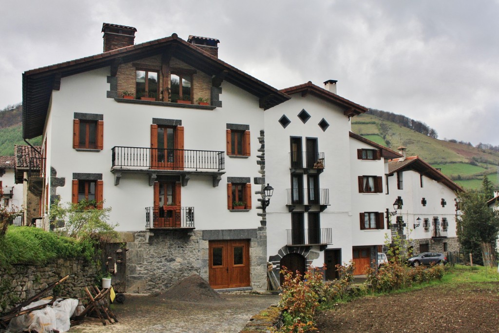 Foto: Vista del pueblo - Leitza (Navarra), España