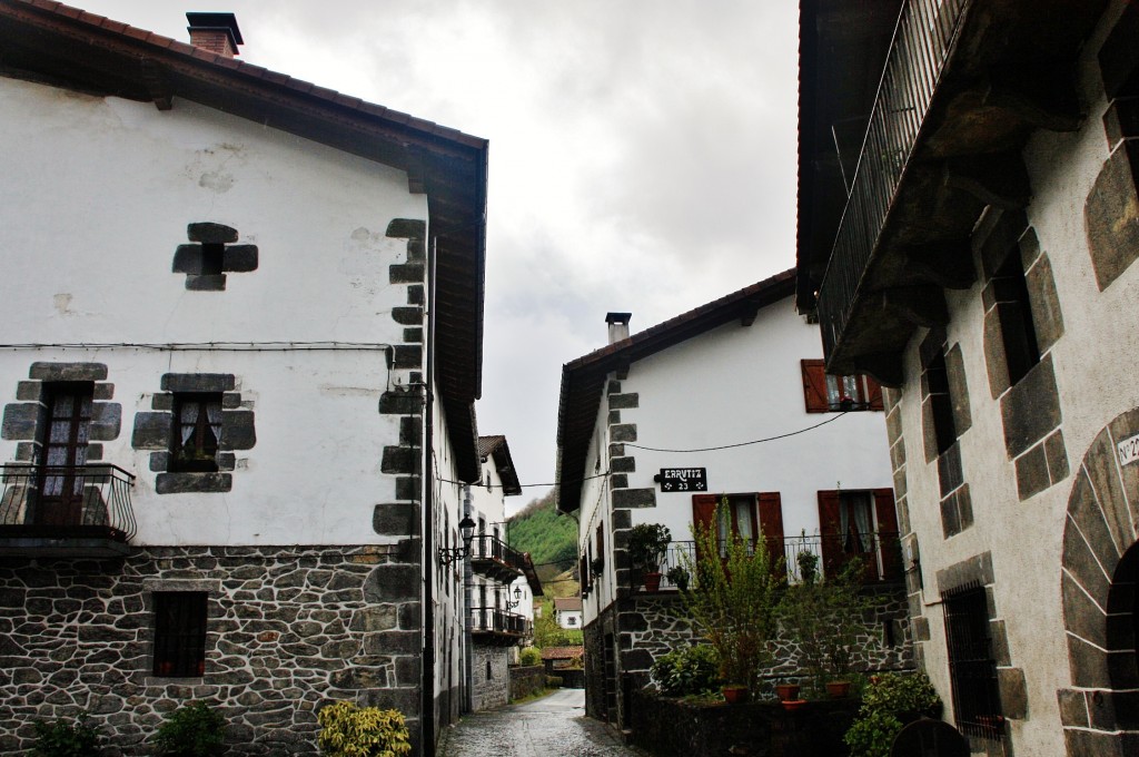 Foto: Vista del pueblo - Leitza (Navarra), España