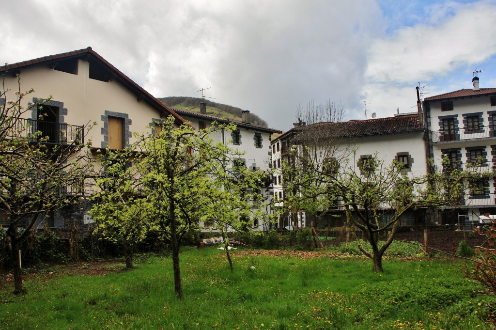 Foto: Vista del pueblo - Leitza (Navarra), España