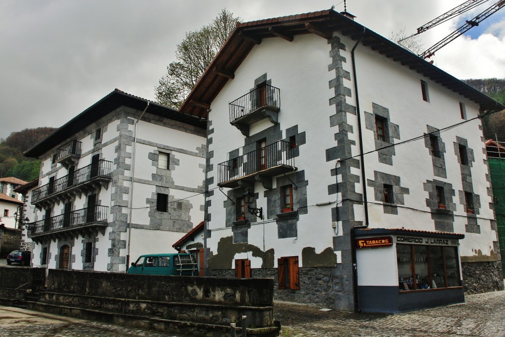 Foto: Vista del pueblo - Leitza (Navarra), España