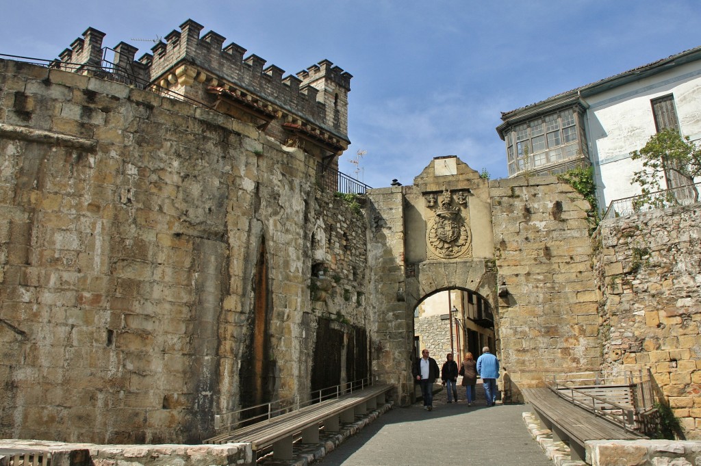 Foto: Puerta de Santa María - Hondarribia (Gipuzkoa), España