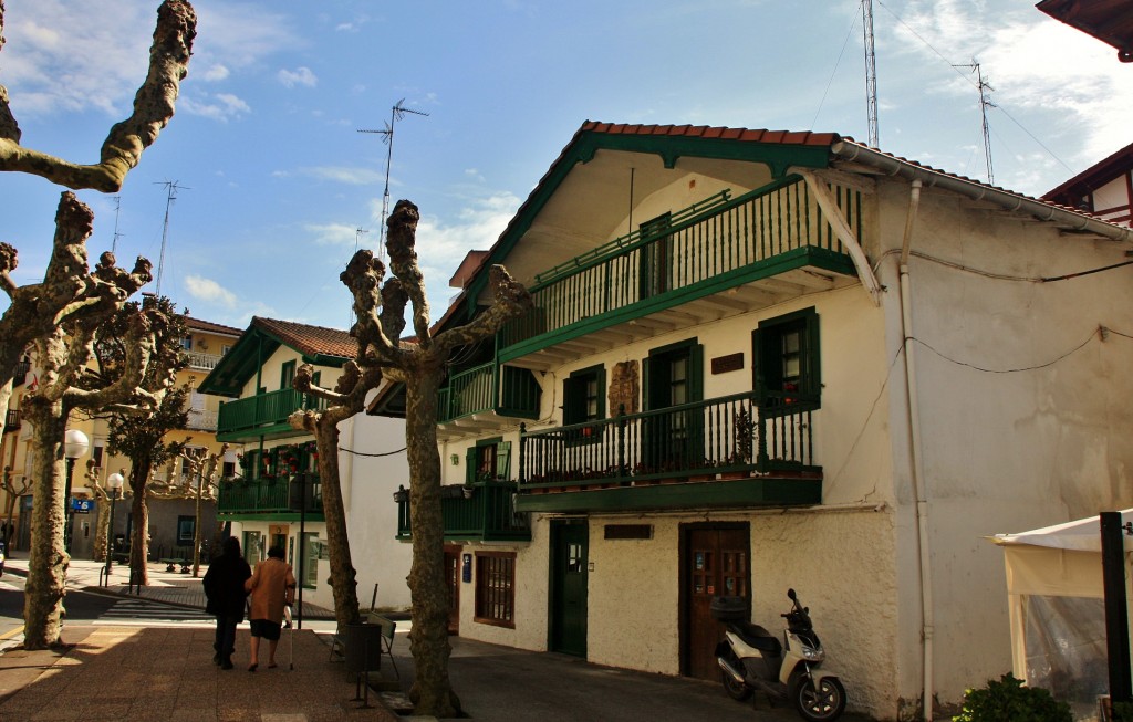 Foto: Antiguo barrio de pescadores - Hondarribia (Gipuzkoa), España