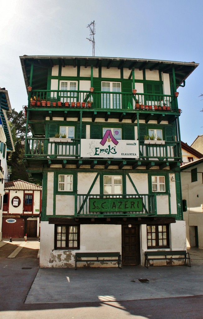 Foto: Antiguo barrio de pescadores - Hondarribia (Gipuzkoa), España
