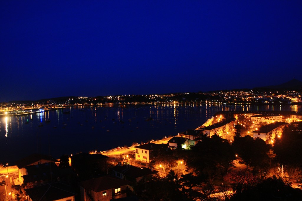 Foto: Vista nocturna - Hondarribia (Gipuzkoa), España