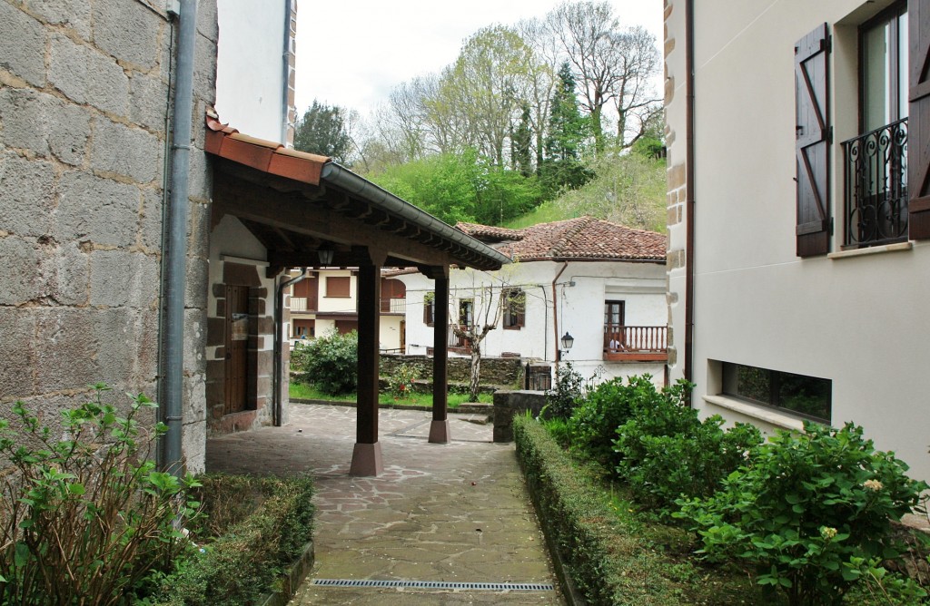Foto: Vista del pueblo - Bera (Navarra), España
