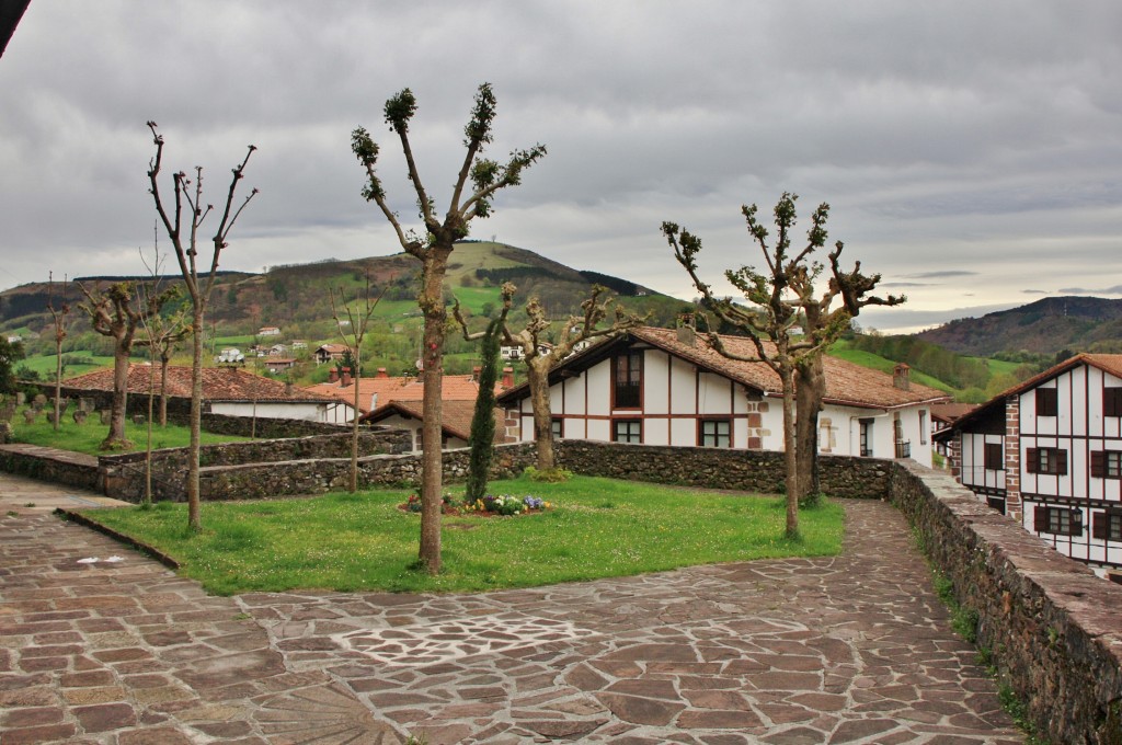Foto: Vista del pueblo - Bera (Navarra), España