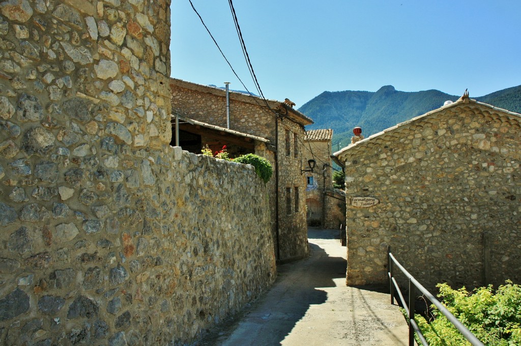 Foto: Vista del pueblo - Tuixent (Lleida), España