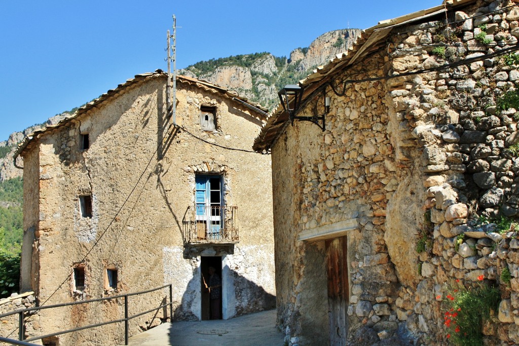 Foto: Vista del pueblo - Tuixent (Lleida), España