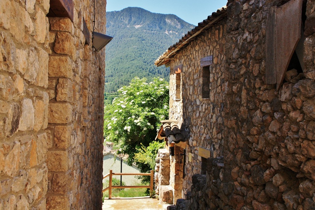 Foto: Vista del pueblo - Tuixent (Lleida), España