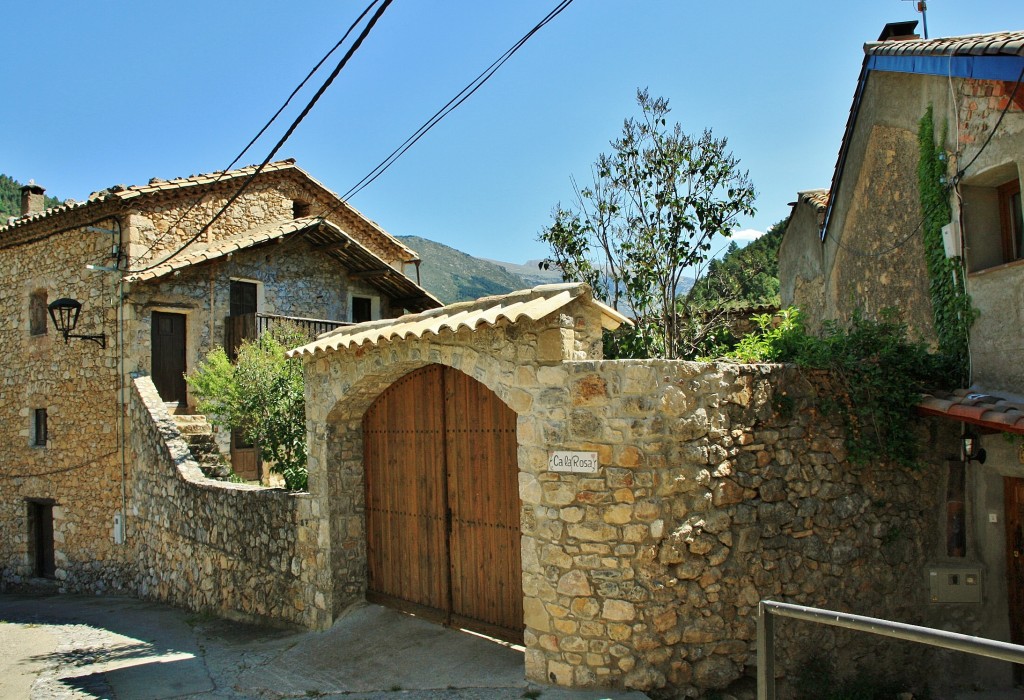 Foto: Vista del pueblo - Tuixent (Lleida), España