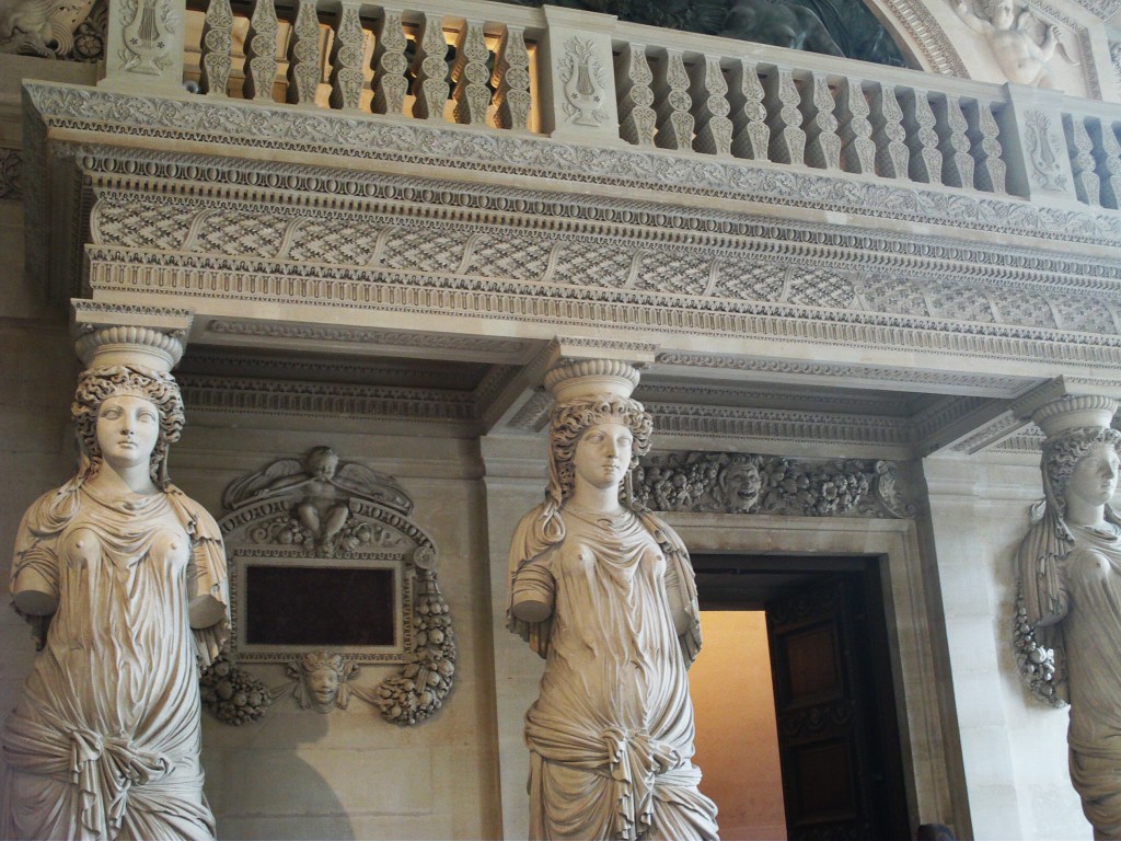 Foto: CARIATIDES.-MUSEO DEL LOUVRE - Paris, Francia
