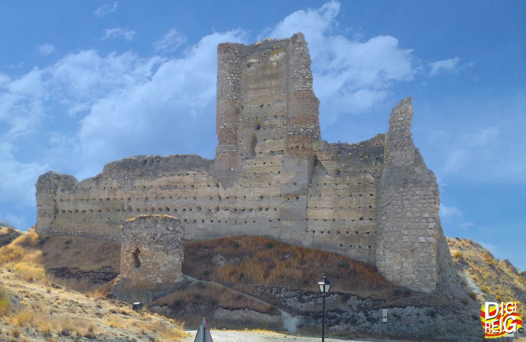 Foto: Ruinas del Castillo de los Piquillos. Siglo XII - Fuentidueña del Tajo (Madrid), España