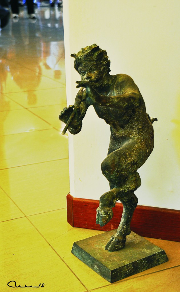 Foto: Escultura de bronce - Napoles, Italia