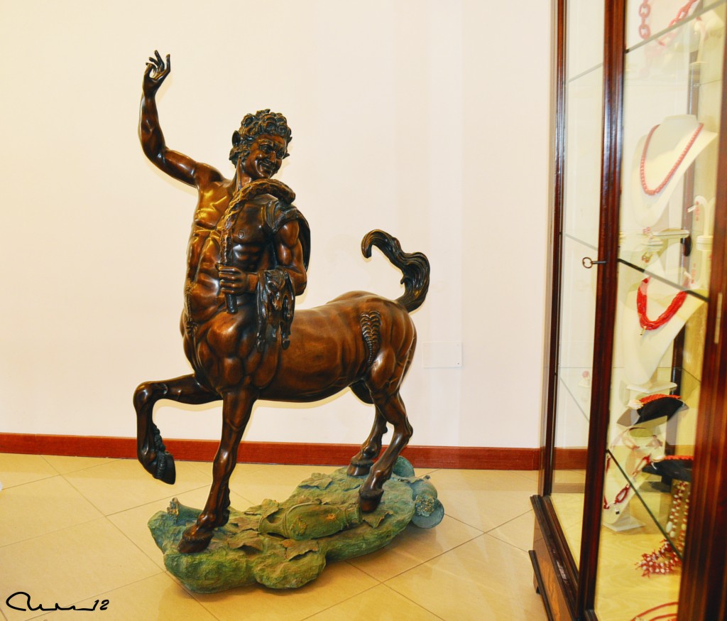 Foto: Escultura de bronce - Napoles, Italia