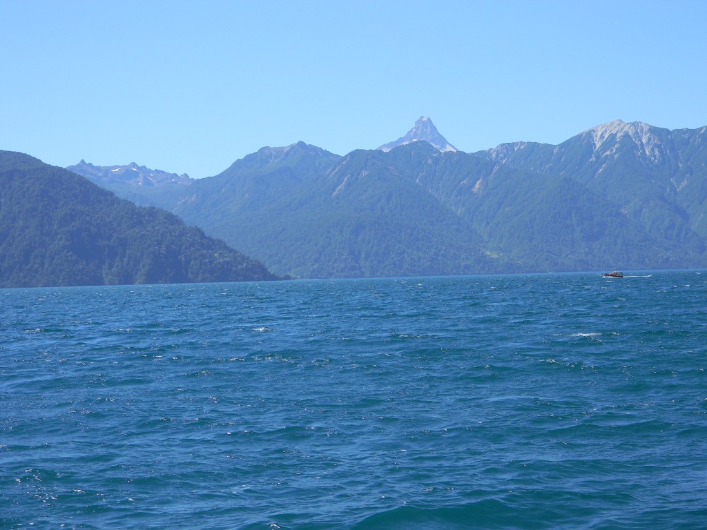 Foto: LAGO TODOS LOS SANTOS - Petrohue (Los Lagos), Chile