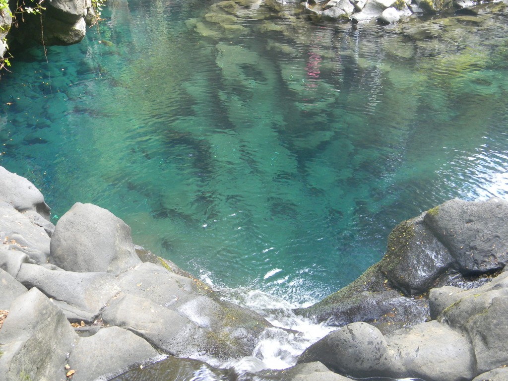 Foto: OJOS DEL CABURGUA - Pucon (Araucanía), Chile