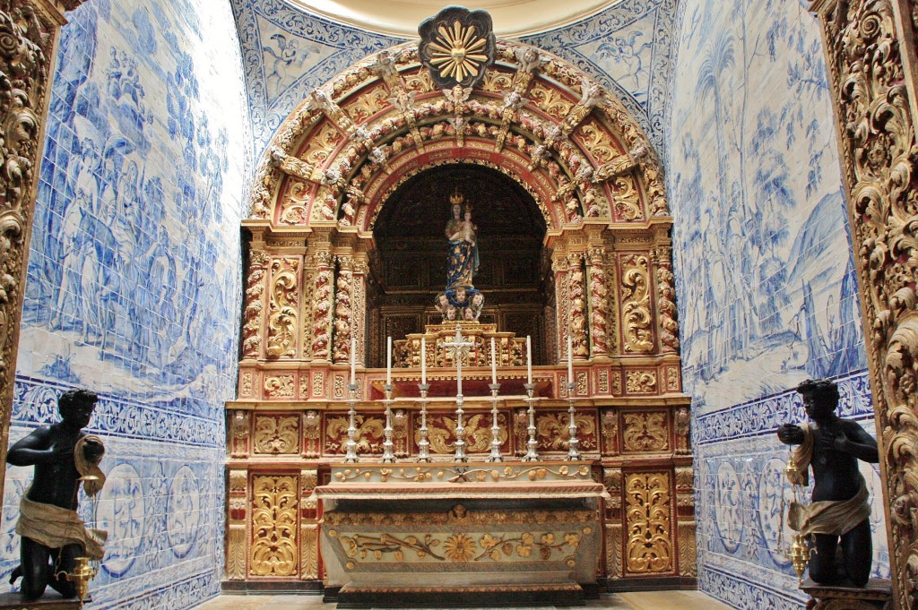 Foto: Interior de la catedral - Faro, Portugal