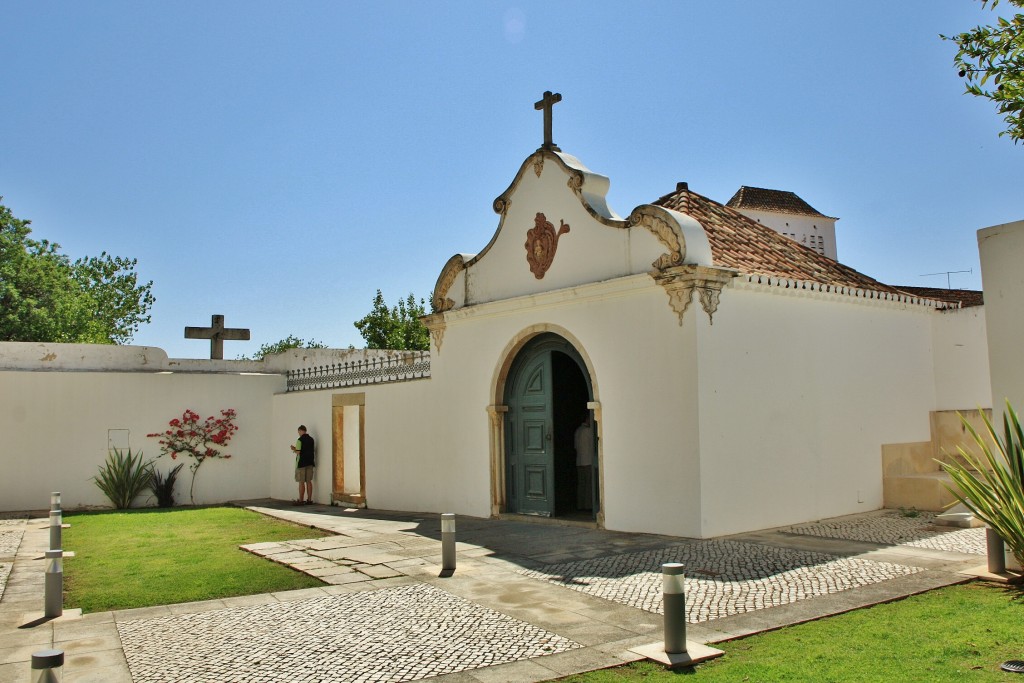 Foto: Claustro de la catedral - Faro, Portugal