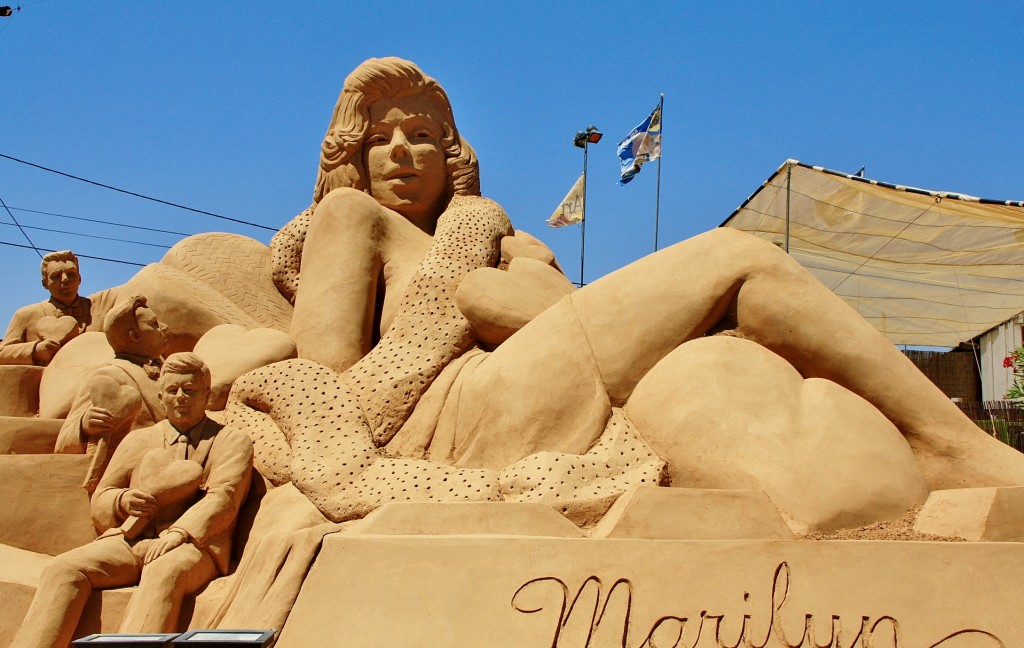 Foto: Figuras de arena - Pêra (Faro), Portugal