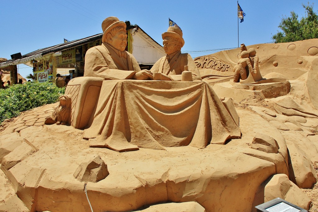 Foto: Figuras de arena - Pêra (Faro), Portugal