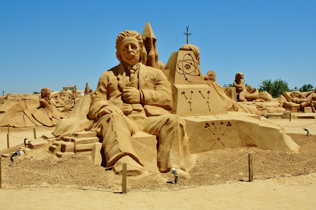 Foto: Figuras de arena - Pêra (Faro), Portugal