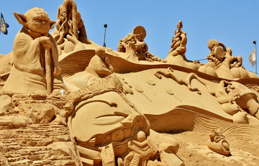 Foto: Figuras de arena - Pêra (Faro), Portugal