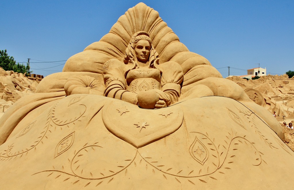 Foto: Figuras de arena - Pêra (Faro), Portugal