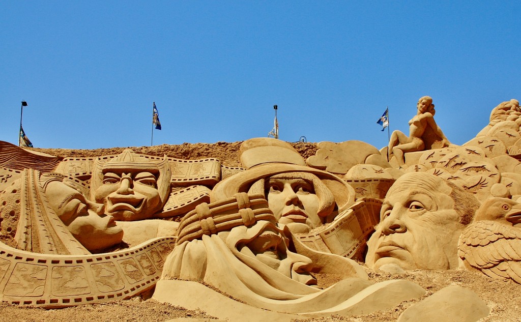 Foto: Figuras de arena - Pêra (Faro), Portugal