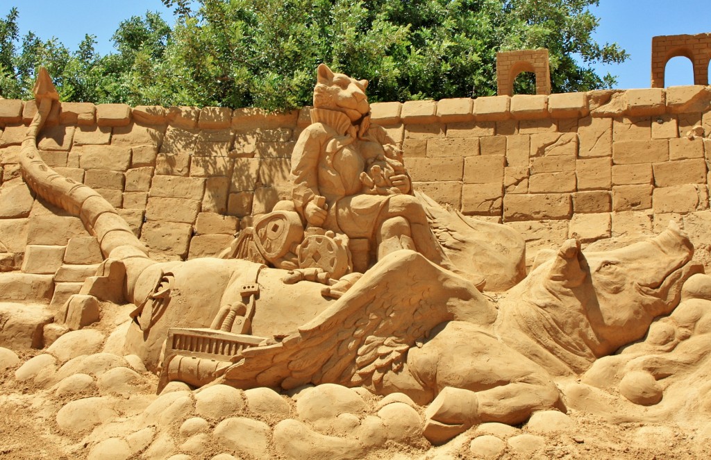 Foto: Figuras de arena - Pêra (Faro), Portugal