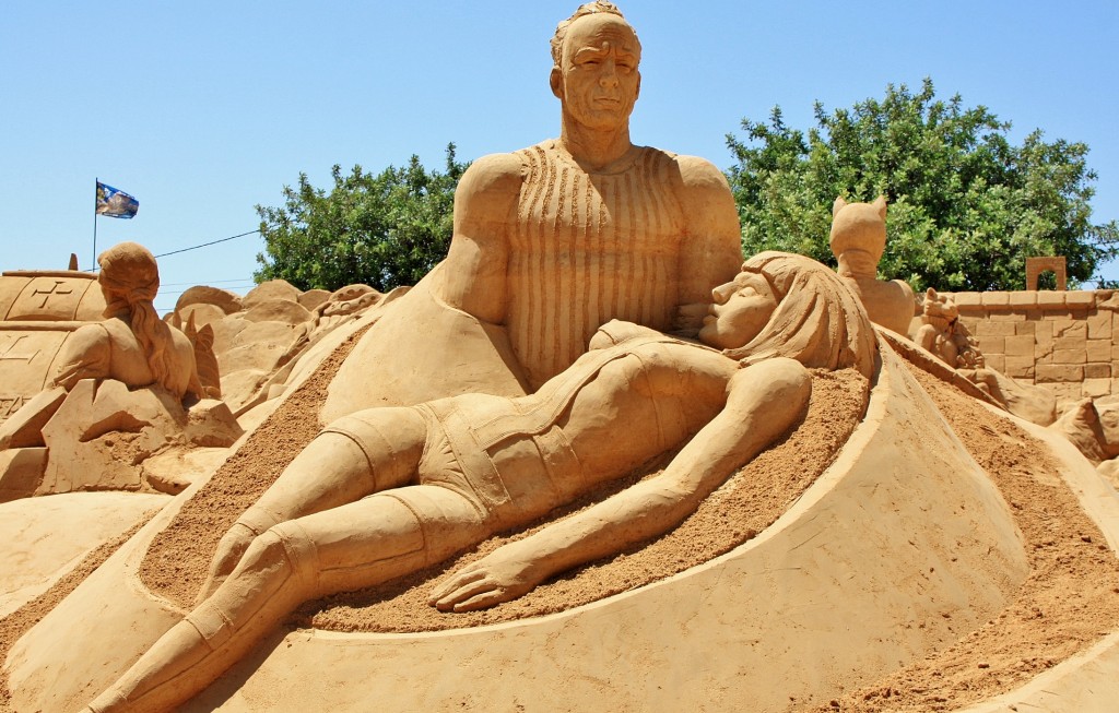 Foto: Figuras de arena - Pêra (Faro), Portugal
