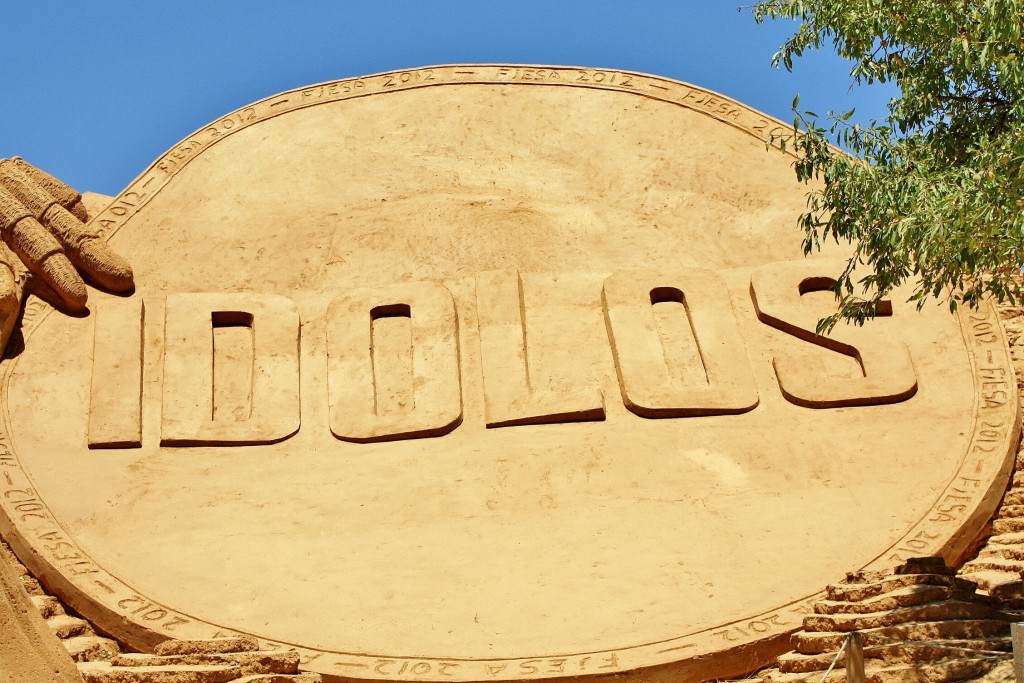 Foto: Figuras de arena - Pêra (Faro), Portugal