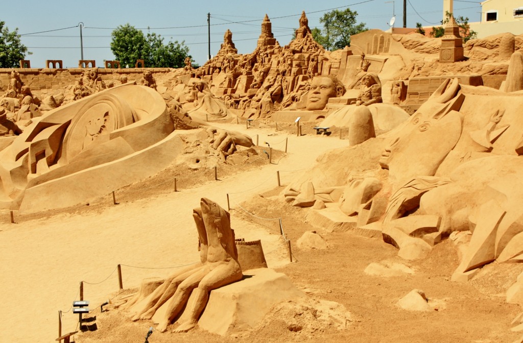 Foto: Figuras de arena - Pêra (Faro), Portugal