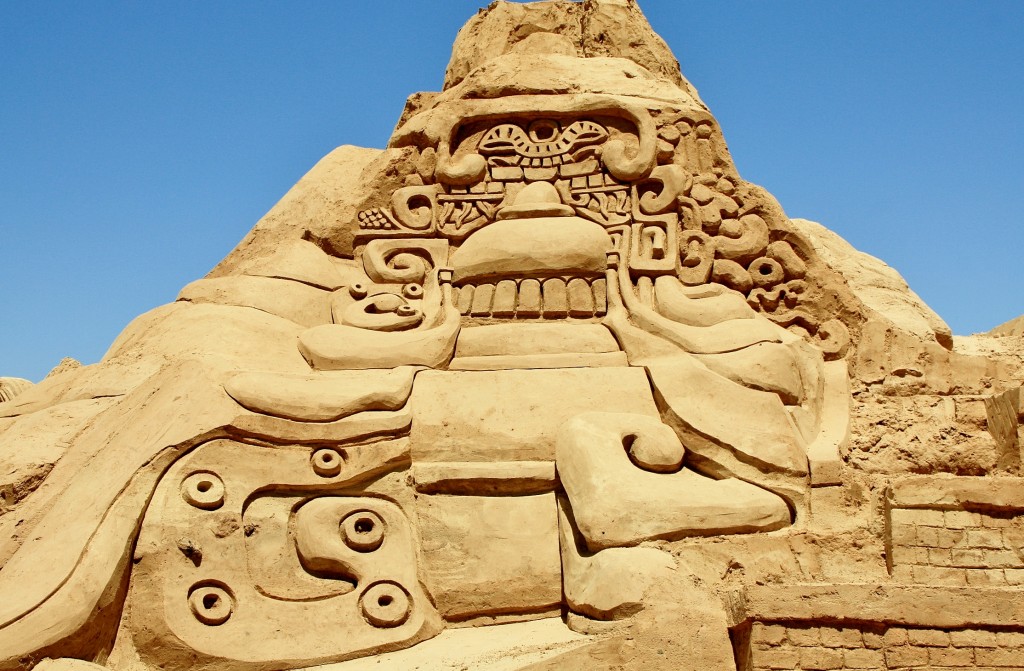 Foto: Figuras de arena - Pêra (Faro), Portugal