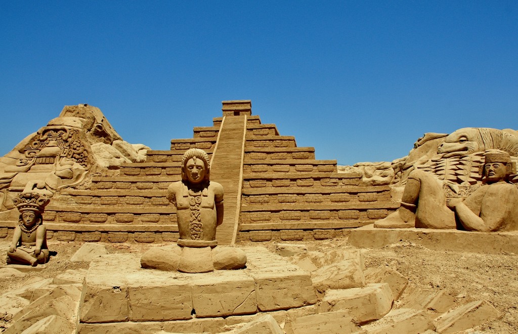 Foto: Figuras de arena - Pêra (Faro), Portugal