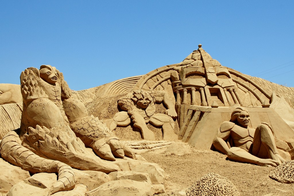 Foto: Figuras de arena - Pêra (Faro), Portugal