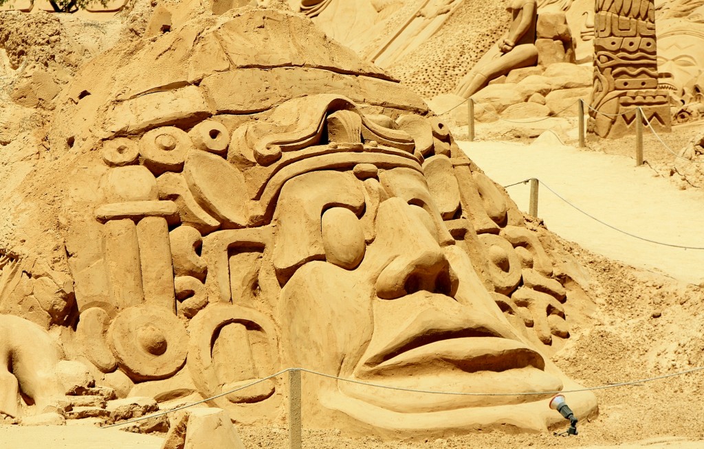 Foto: Figuras de arena - Pêra (Faro), Portugal