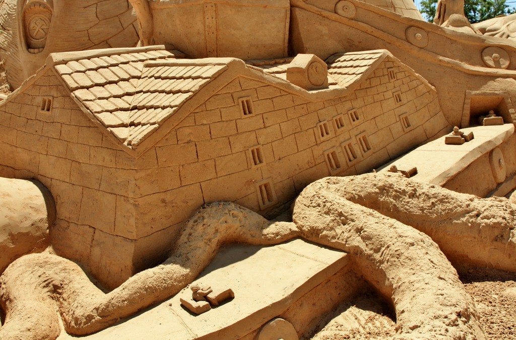 Foto: Figuras de arena - Pêra (Faro), Portugal