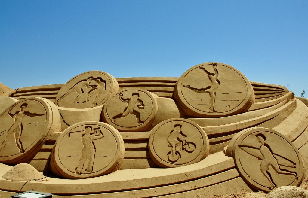 Foto: Figuras de arena - Pêra (Faro), Portugal