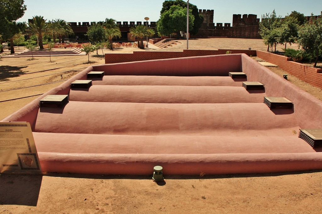 Foto: Cisterna del castillo - Silves (Faro), Portugal