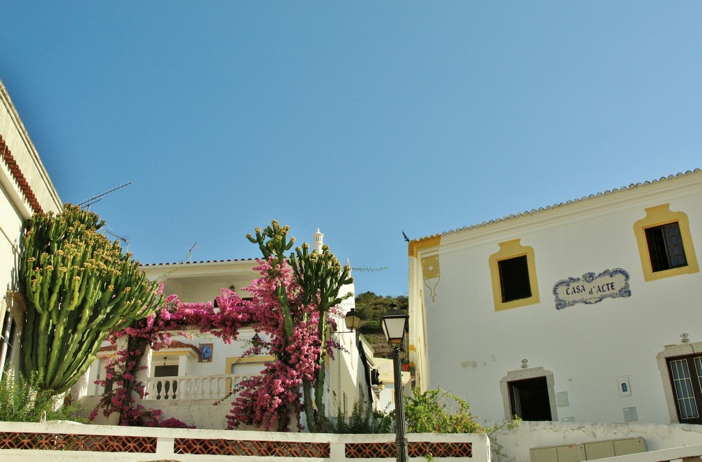 Foto: Vista del pueblo - Alte (Faro), Portugal