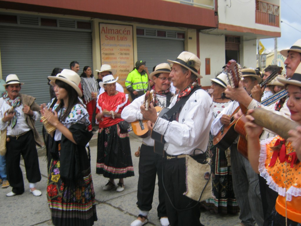 Foto: Parranda Veleña - Vélez (Santander), Colombia