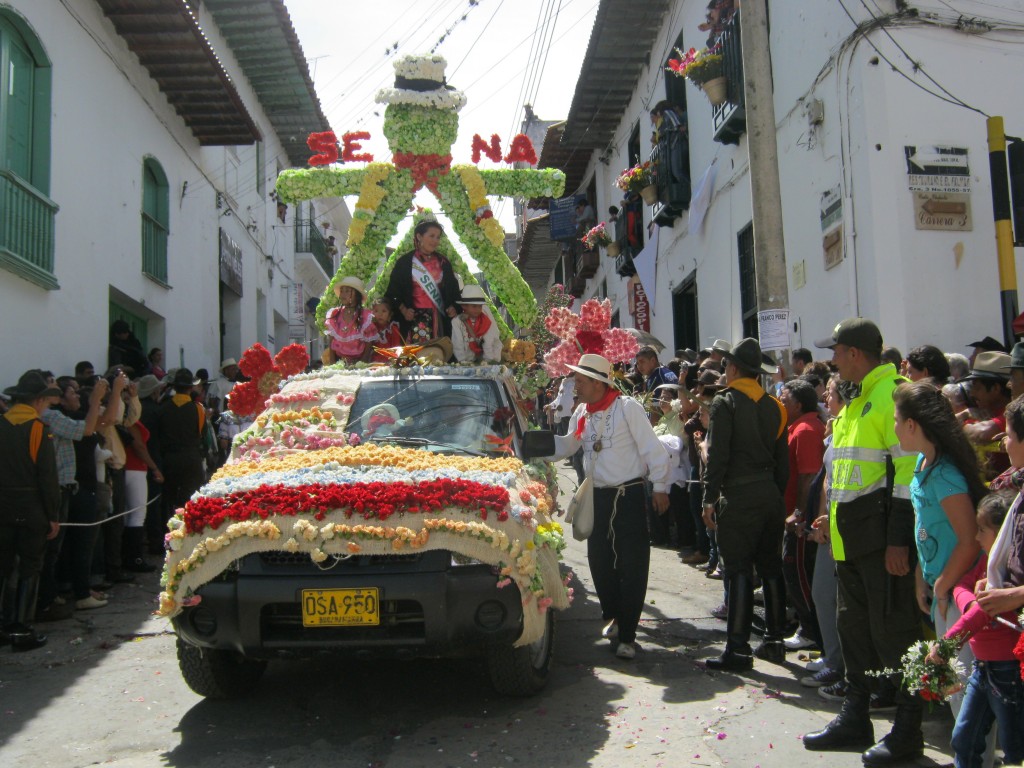 Foto: Desfile de las flores 06/08/2012 - Vélez Santander (Santander), Colombia